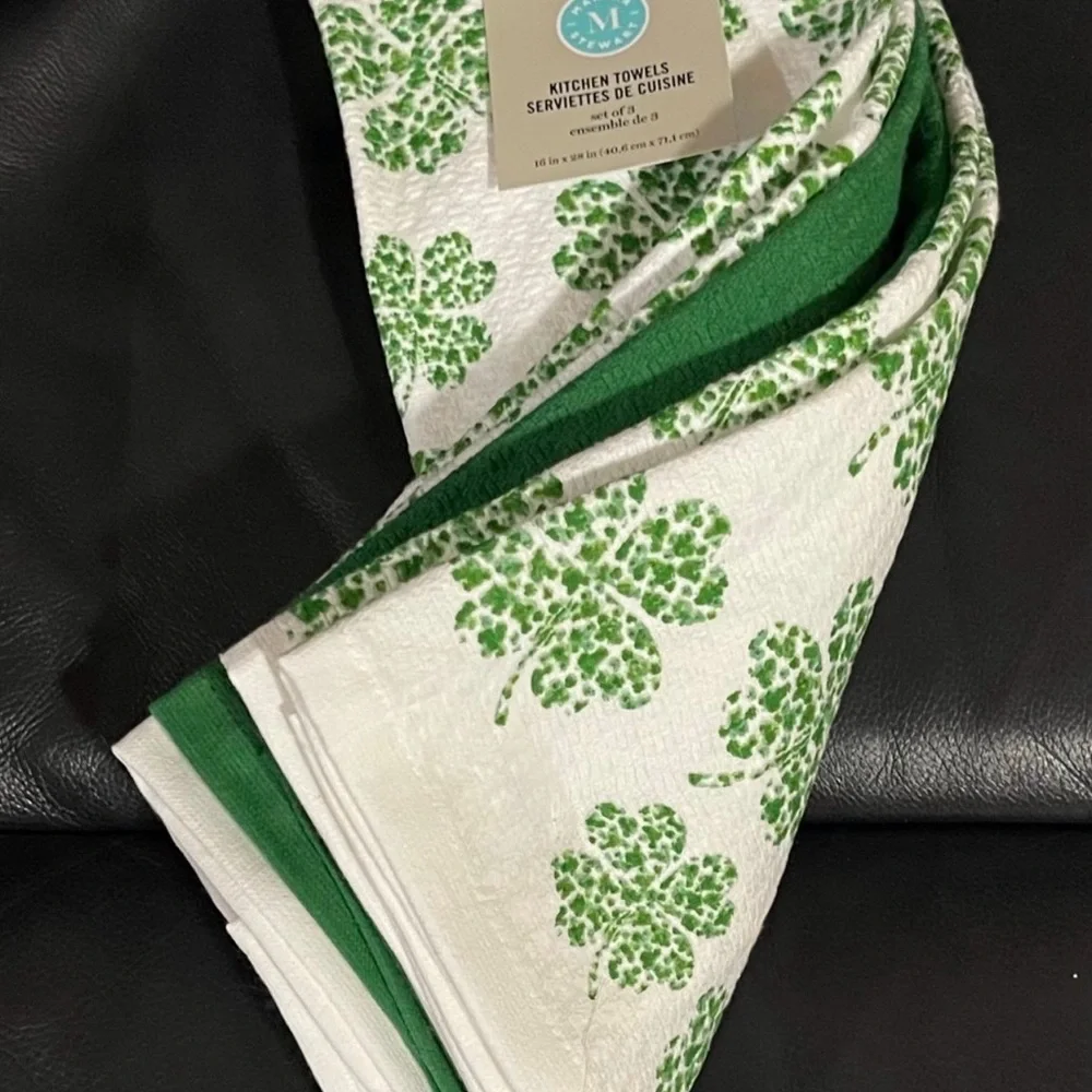 Martha Stewart St Patricks Shamrocks Kitchen Towels, Set of 3
